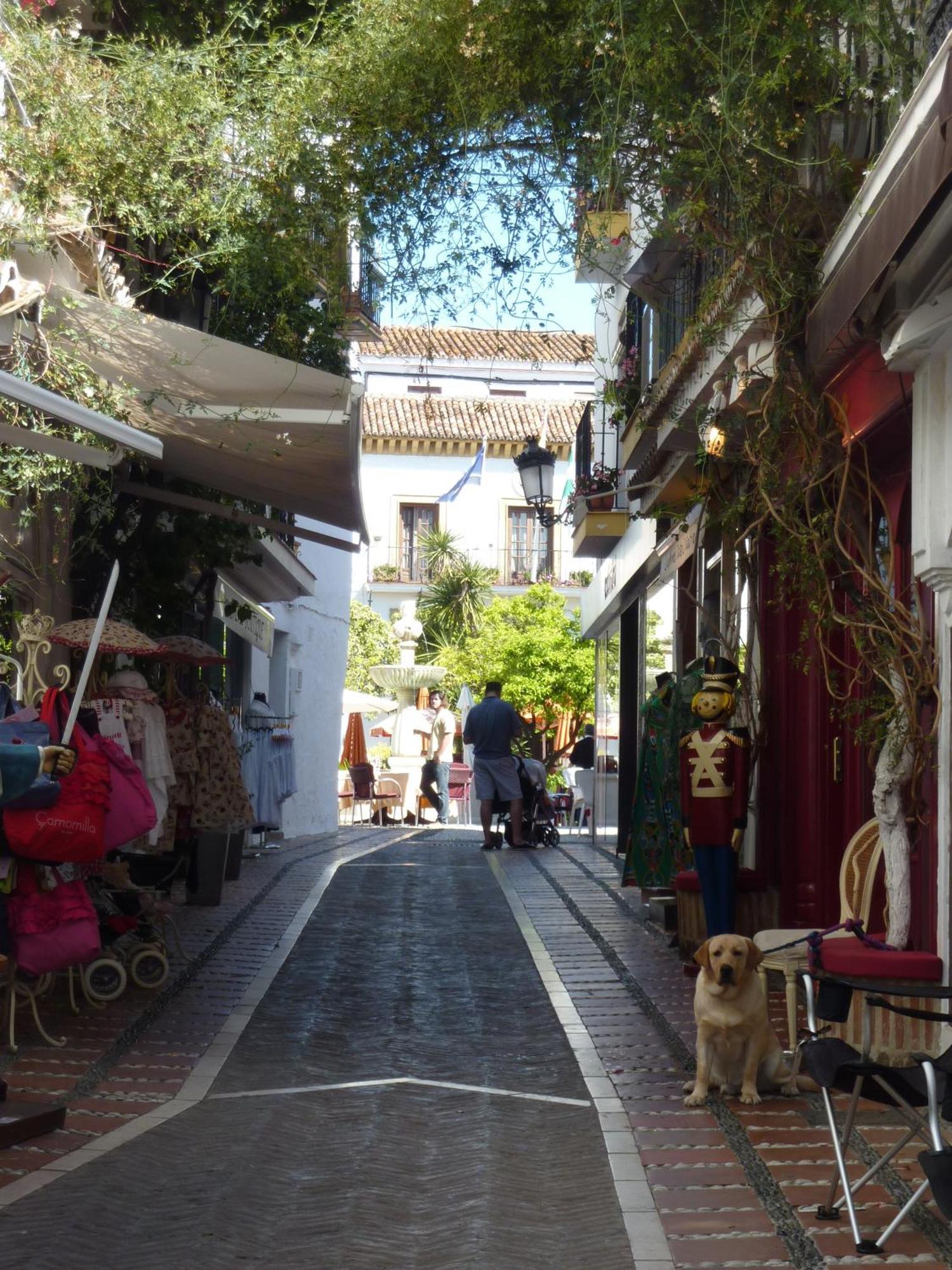 Hostal Berlin Marbella Zewnętrze zdjęcie