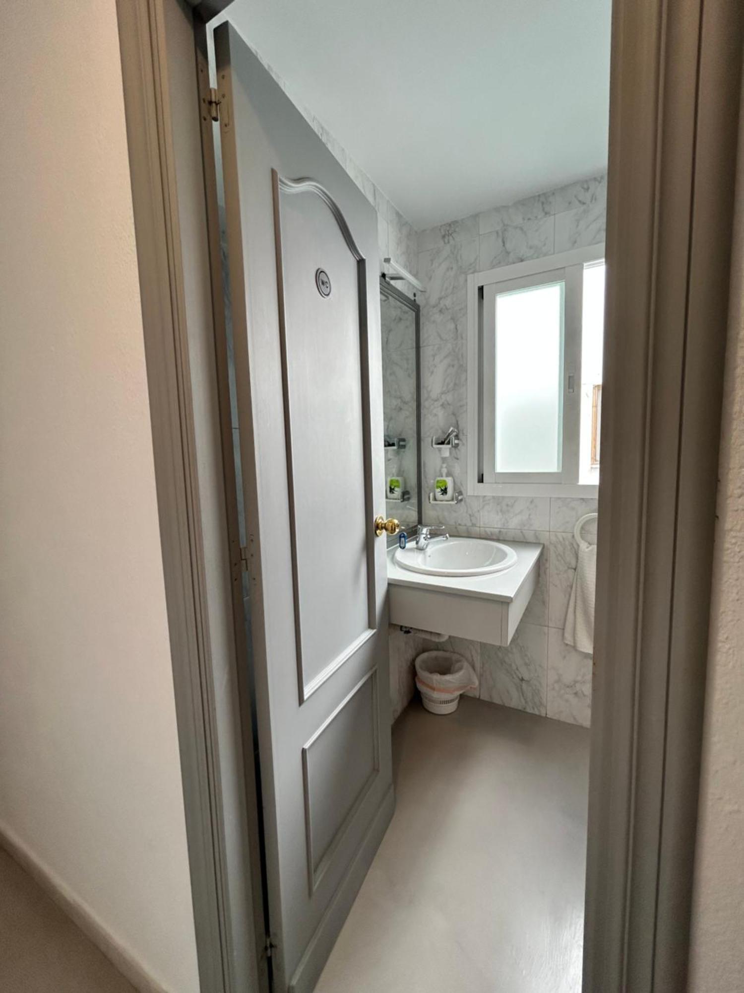 Hostal Berlin Marbella Zewnętrze zdjęcie